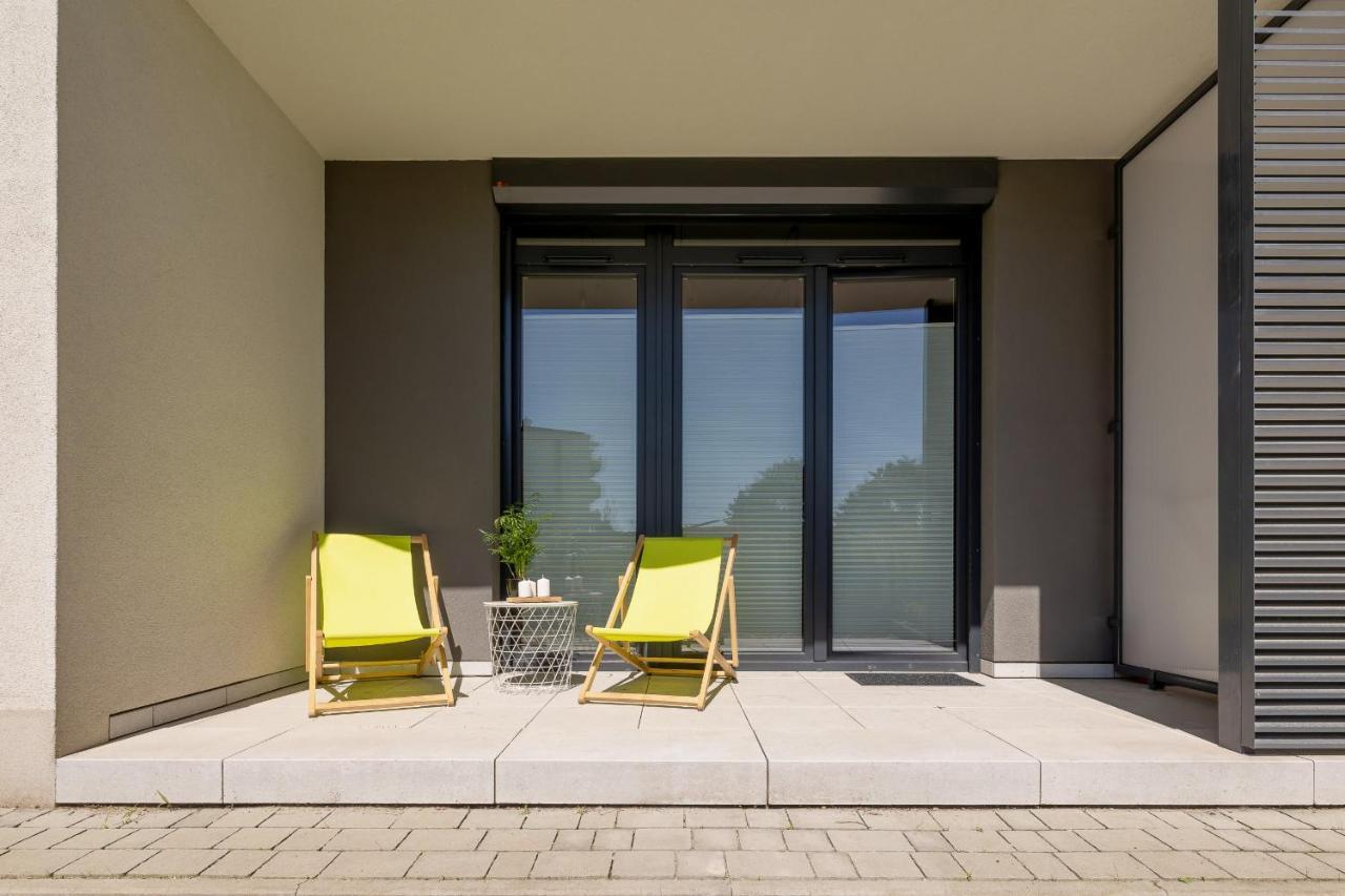 Krakow Studio With Parking & Terrace Near Zalew Bagry By Renters Prestige Exterior photo